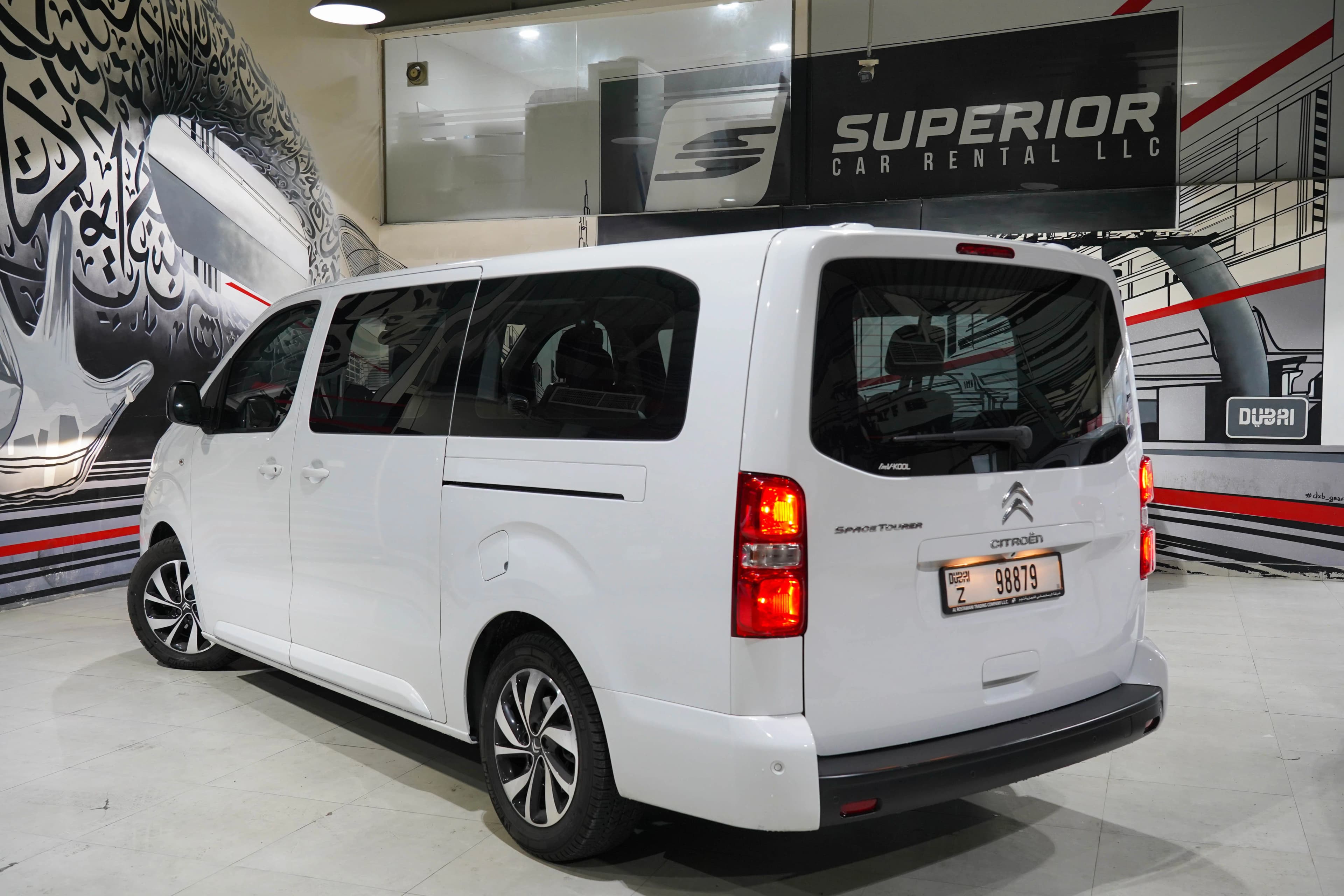 Car image 8