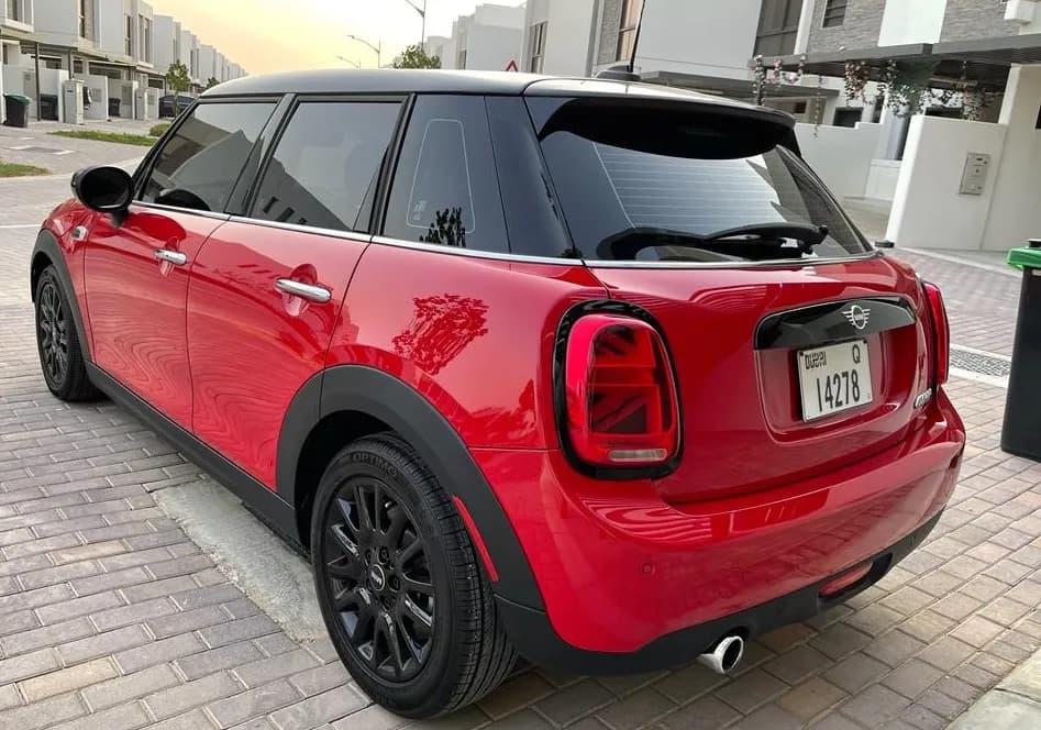 Car image 6