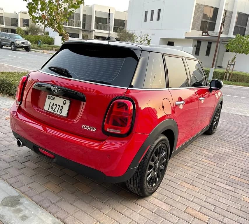 Car image 7