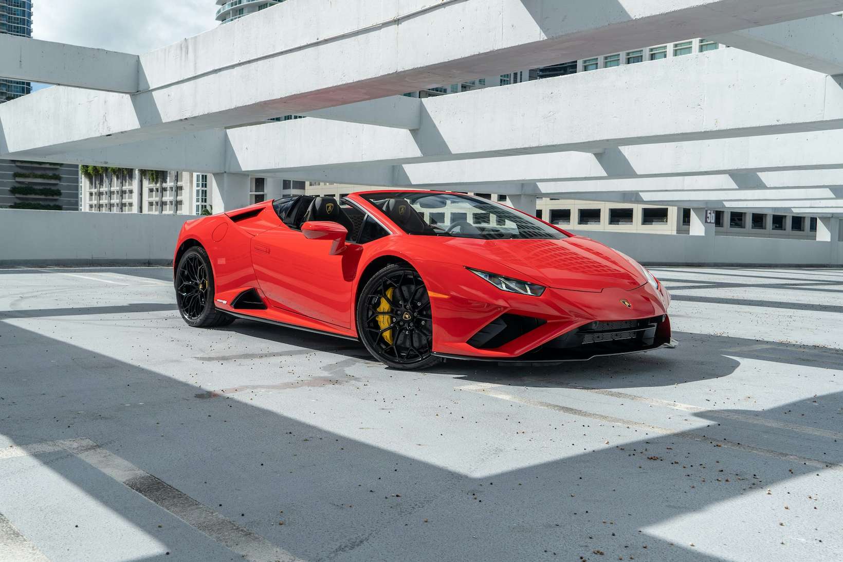 How Superior Keeps Exotic Cars in Perfect Condition for Dubai’s Harsh Climate