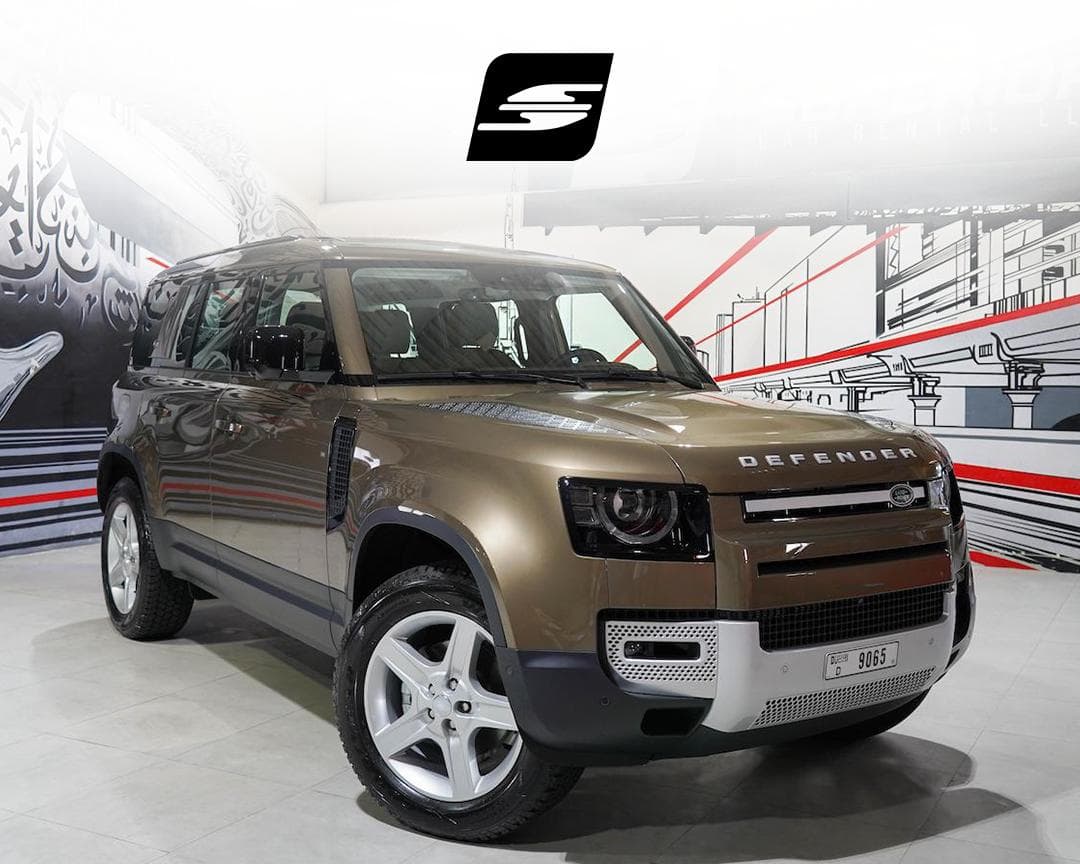 Land Rover Defender - Image 1