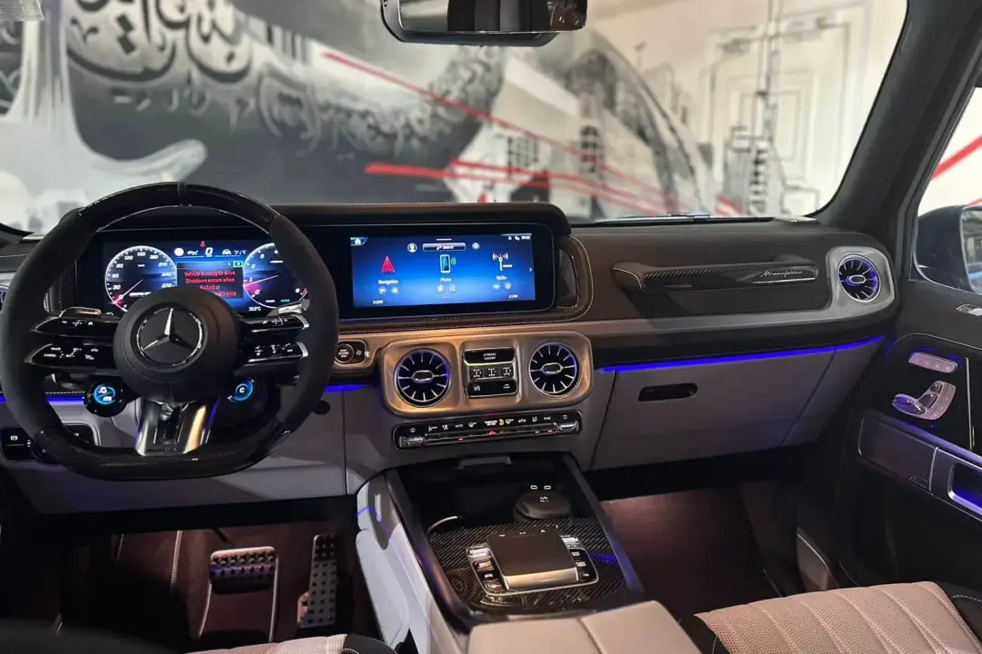 Car image 3
