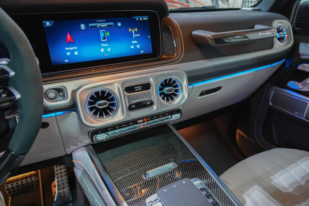 Car image 5