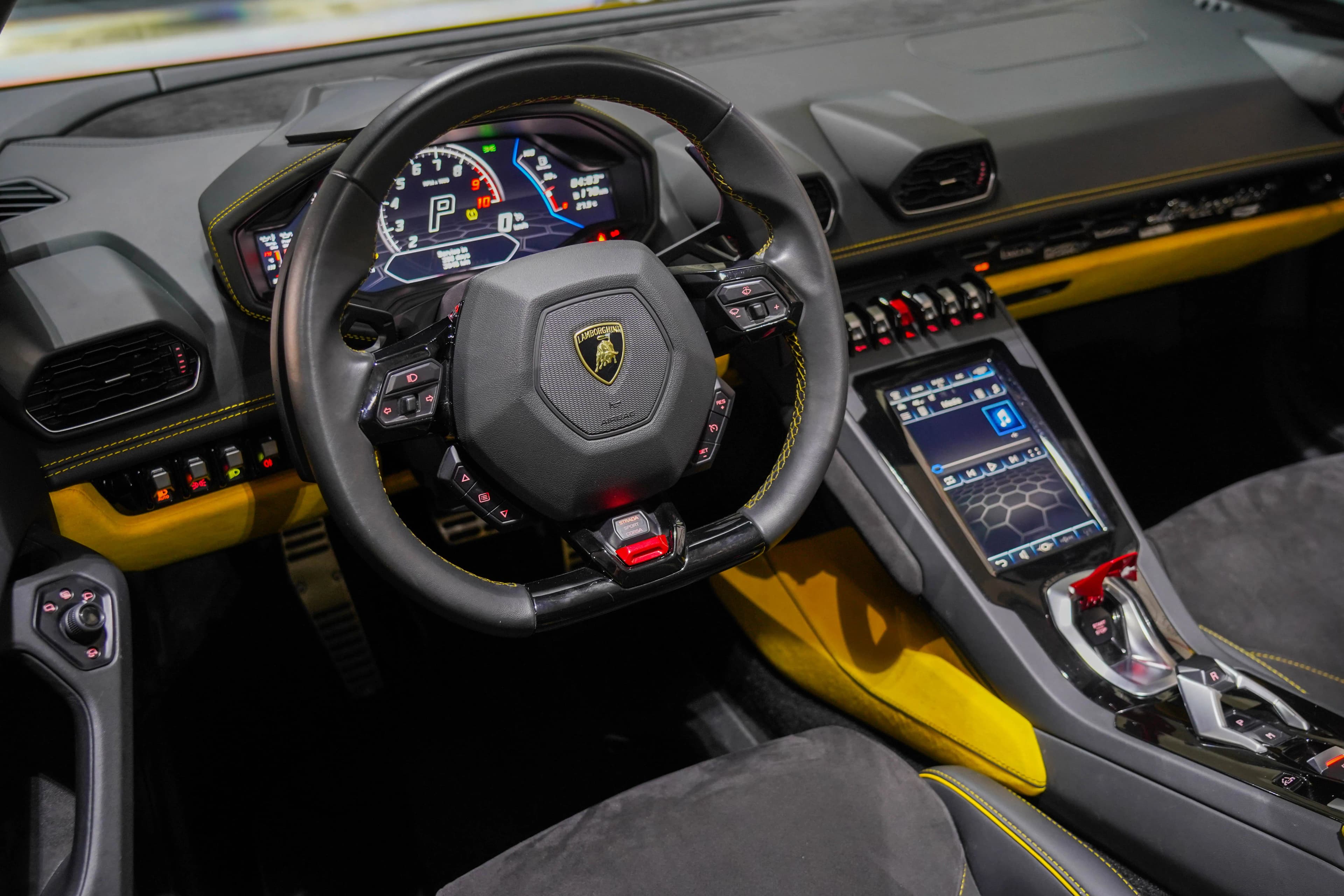 Car image 3